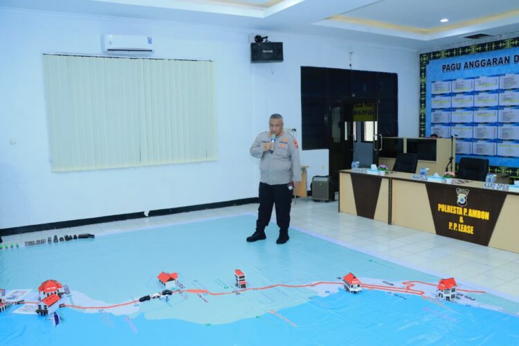 Ratusan Anggota Porlesta Ambon Amankan Budaya Pukul Sapu Lidi di Mamala–Morela
