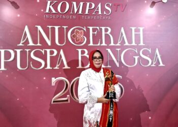 Ely Toisutta Terima Penghargaan Puspa Adhikara dari Kompas TV: Beta Dedikasikan untuk Semua Perempuan Hebat di Ambon