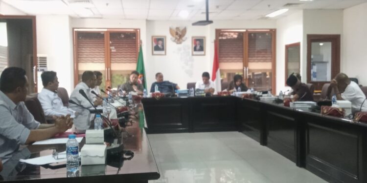 Dewan Minta Perkuat Bukti Peredaran Sianida di Buru