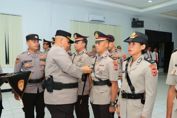 Kapolresta Ambon Lantik Lima Kapolsek Baru