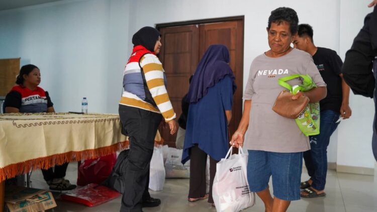 Pertamina Buat Pasar Murah Bagi 1.000 Masyarakat Prasejahtera di Wayame