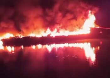 Kapal Cepat Rute Haria-Tulehu Terbakar