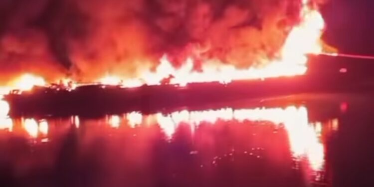 Kapal Cepat Rute Haria-Tulehu Terbakar