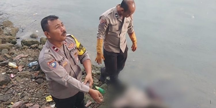 Jenazah Perempuan di Muara Sungai Wai Ruhu