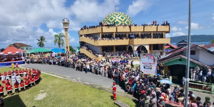 Hari Pulangnya Sejarah ke Rumahnya: Catatan dari Pelantikan Upu Latu Negeri Siri Sori Islam